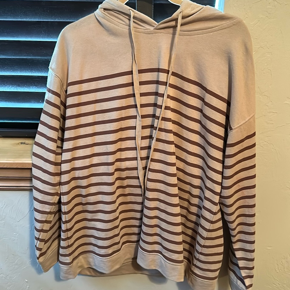 Comfy Cotton Bleu hoodie. Brown and tan but comfy and nice.